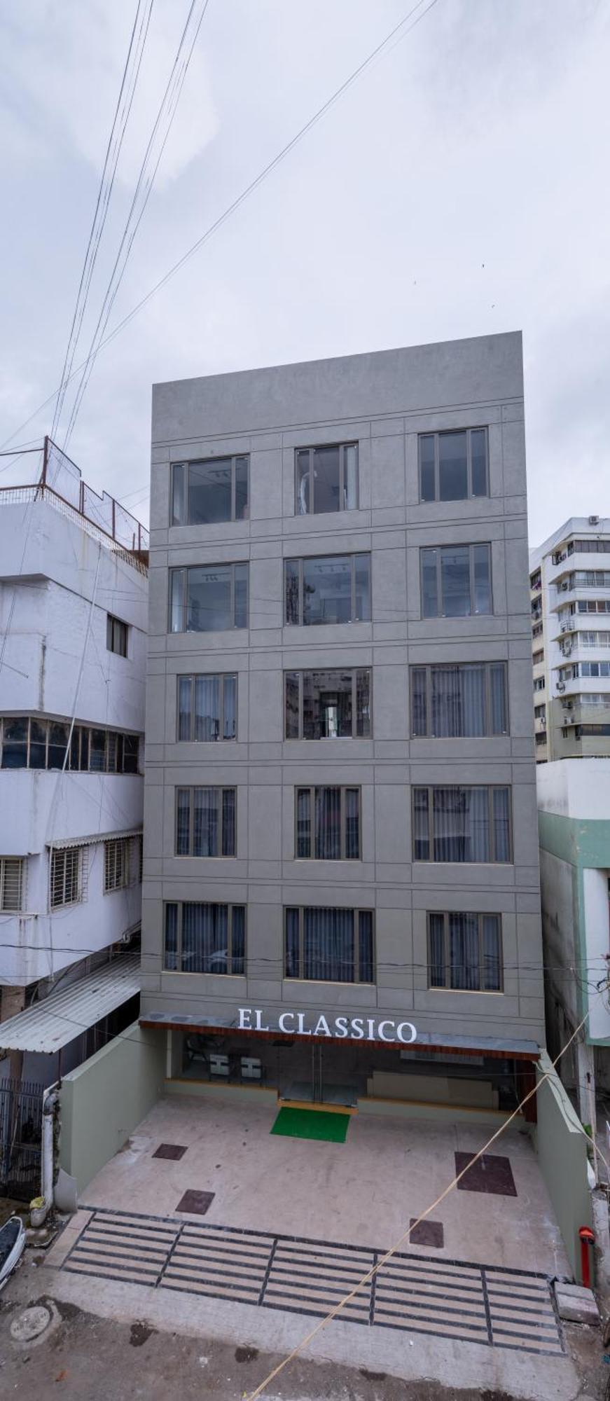 Hotel El Classico Rajkot Buitenkant foto
