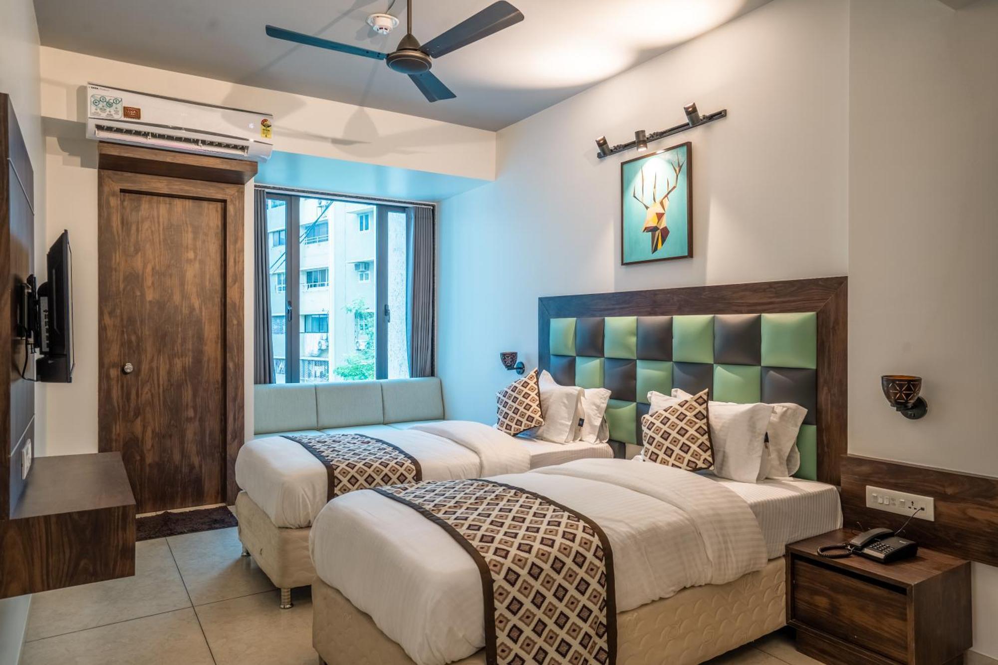 Hotel El Classico Rajkot Buitenkant foto