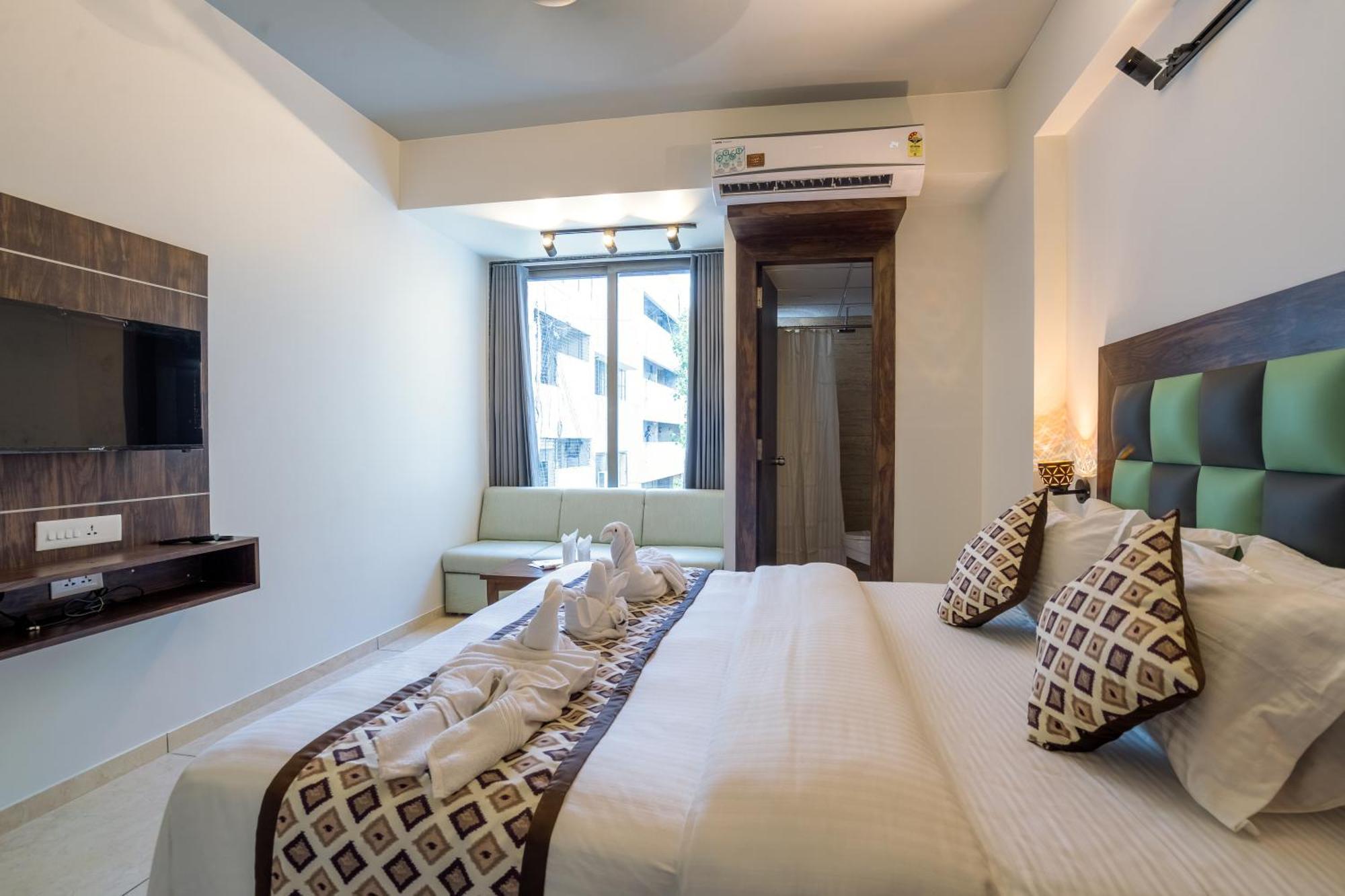 Hotel El Classico Rajkot Buitenkant foto